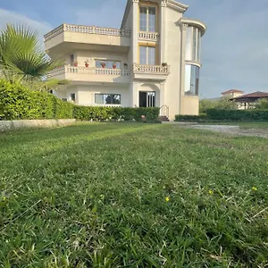 vila-briart.albaniahotels.org/
