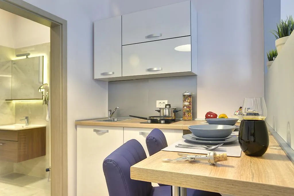 D&A Center Apartments With Free Parking Пула
