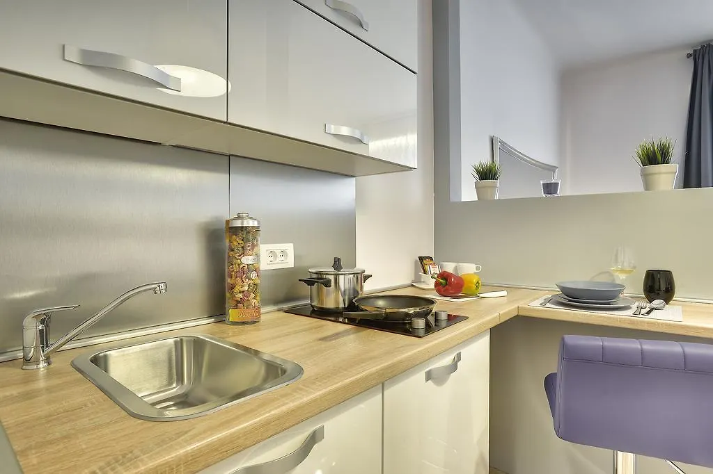 D&A Center Apartments With Free Parking Пула 0*,