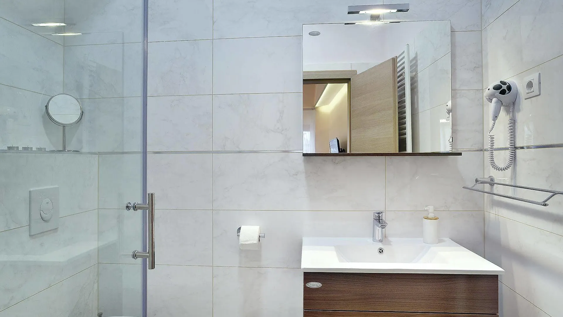 D&A Center Apartments With Free Parking Пула